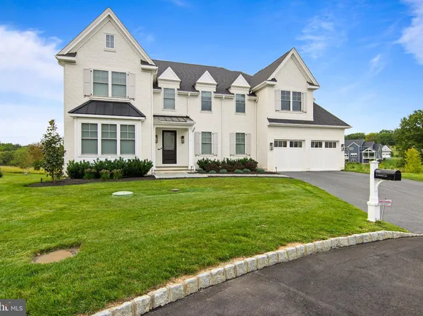 310 Old Kingfisher Ln, Malvern, PA 19355