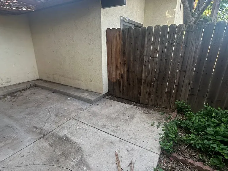 3501 Bernard St #1B — Photo 4