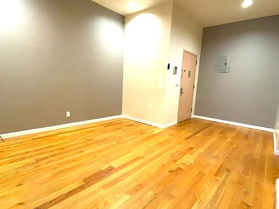 3rd image of 184 21st St APT 6A