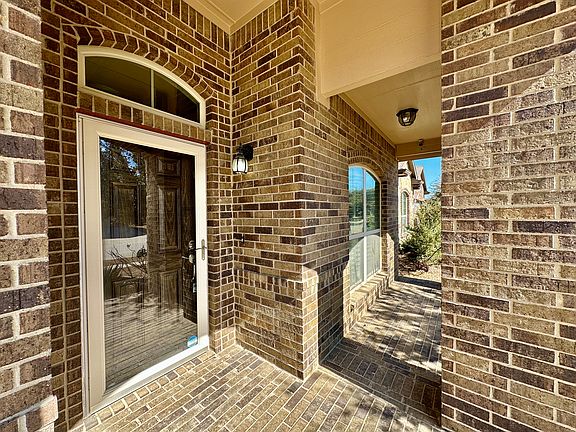 5th image of 5205 Glen Meadow Dr