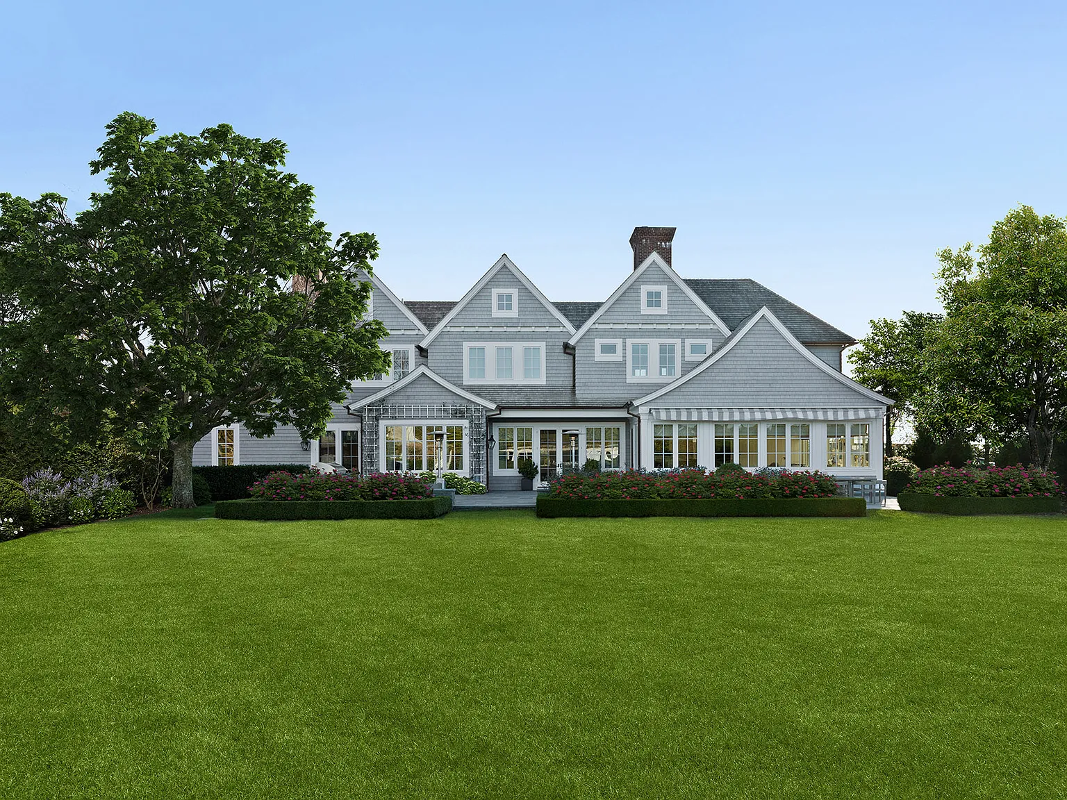 Newly Furnished Bridgehampton Rental Close to the Beach — Photo 1