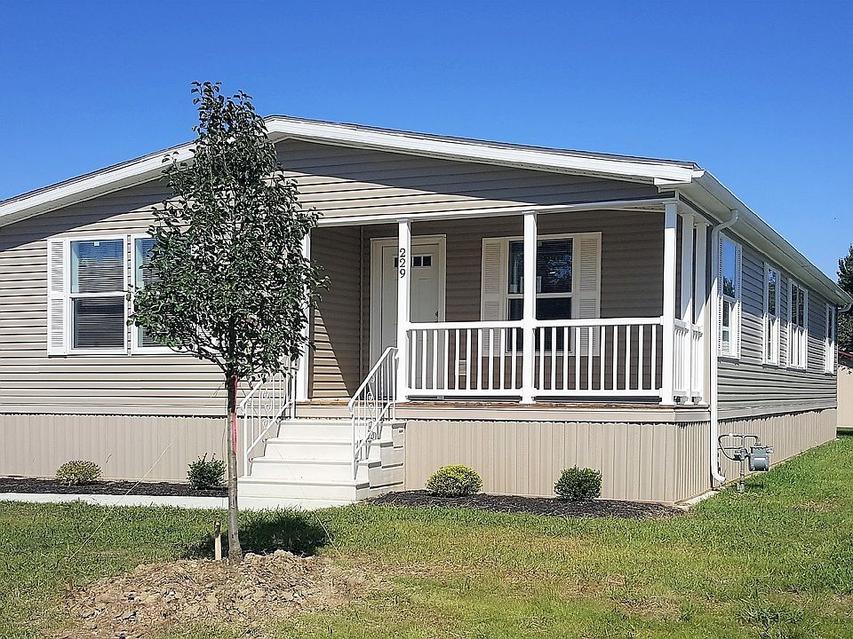 229 Pin Oak Circle