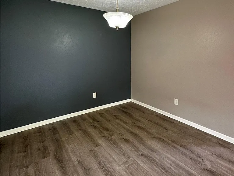 26403 Hunters Hollow Dr — Photo 5