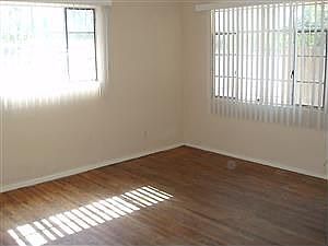 4th image of 1027 Louisiana Blvd SE APT A