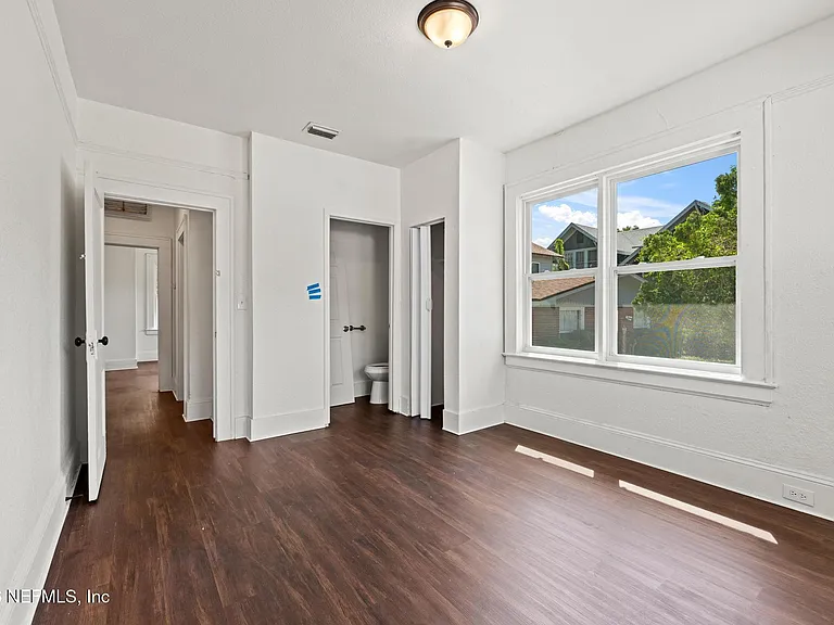 34 W 23rd St — Photo 15