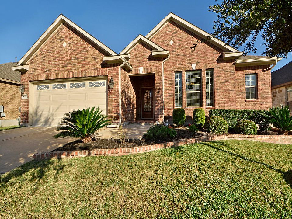 1st image of 513 Rolling Brook Ln