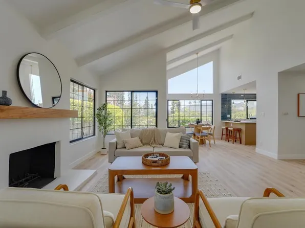 1022 La Casa Dr, San Marcos, CA 92078