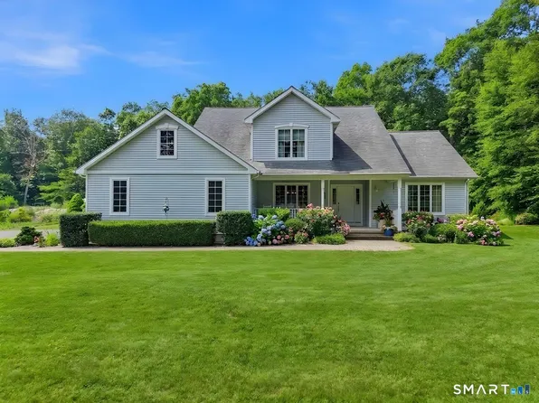 75 Derry Hill Road, Montville, CT 06382
