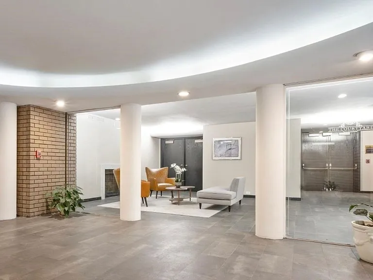 1255 California St — Photo 11