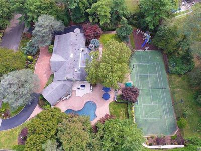 8 Astro Pl, Dix Hills, NY, 11746