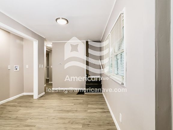 1595097_005_living_room_12864243.jpg