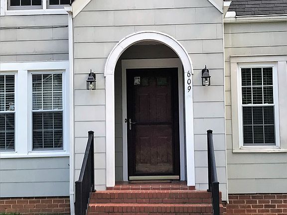 5th image of 609 F St