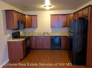 3183 W Sexton St, Springfield, MO 65810