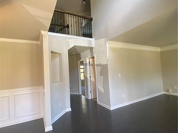 5th image of 4770 Belcrest Way