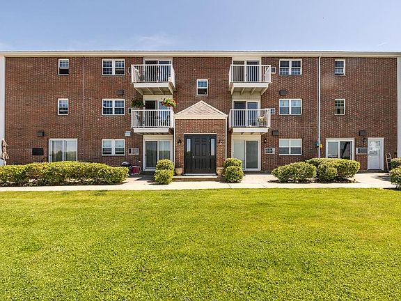 3rd image of 300 River St Unit 14