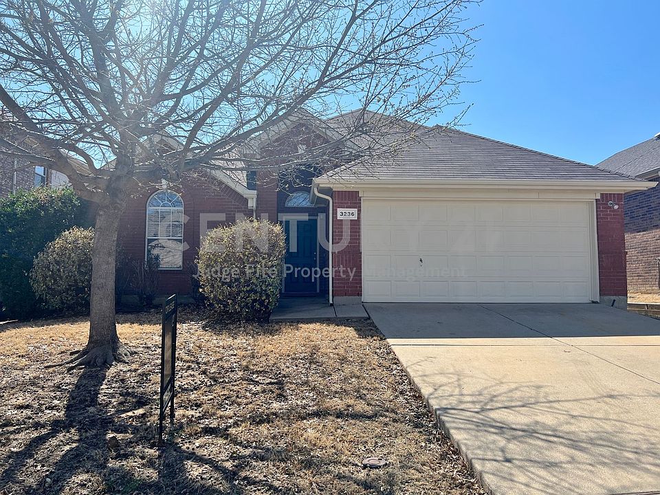 1st image of 3236 Crofton Dr