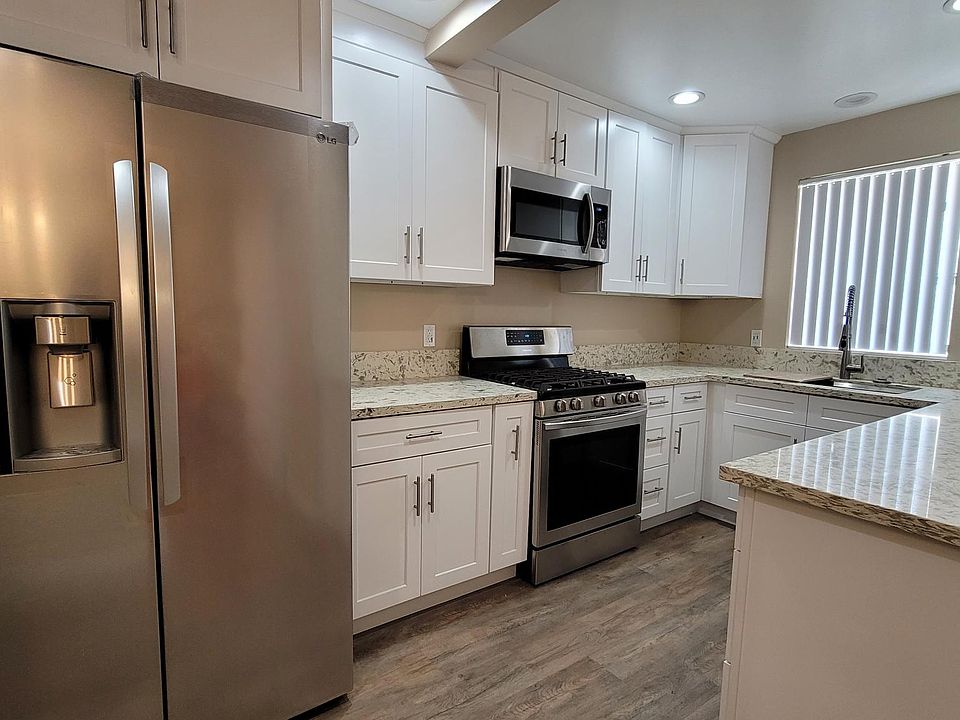 1st image of 630 W Queen St Unit 3