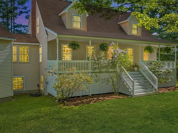 49 Ross Road, Kennebunk, ME 04043