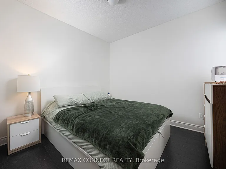 28 Ted Rogers Way #1012 — Photo 17