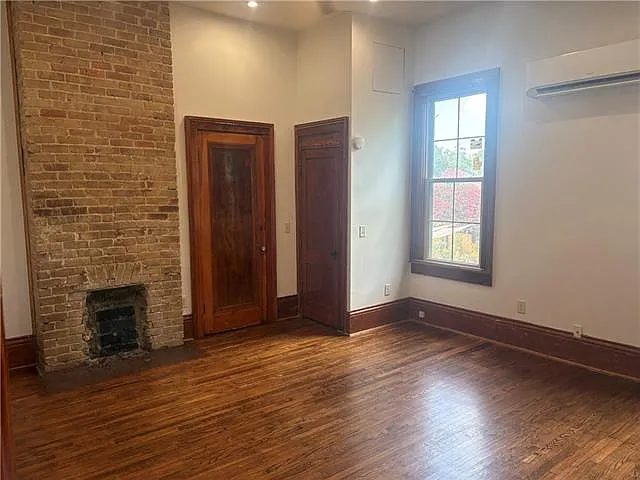 1502 S Carrollton Ave — Photo 2