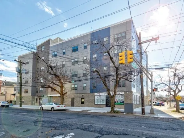 311 Sip Avenue image 1 of 7