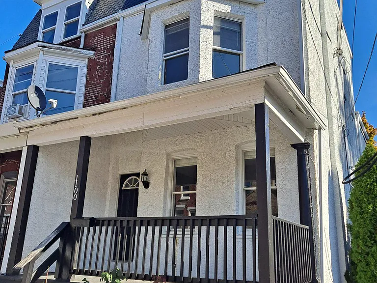 1100 Green St — Photo 31