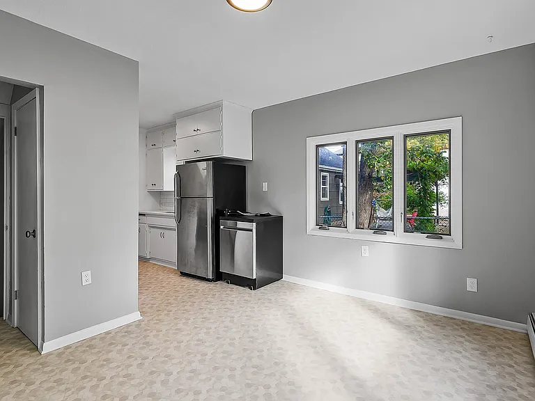 2082 Berkeley Ave — Photo 12