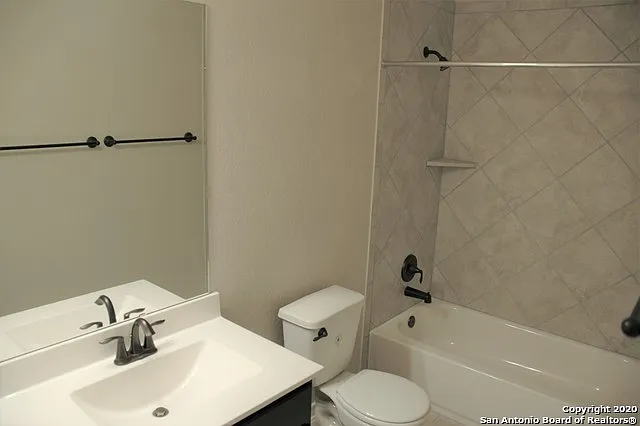 1905 Brook Bnd — Photo 23