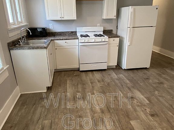 4th image of 129 W Hendricks St #4