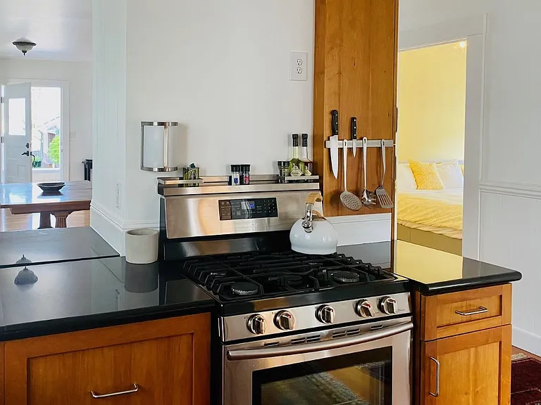 15 G St #1 — Photo 18