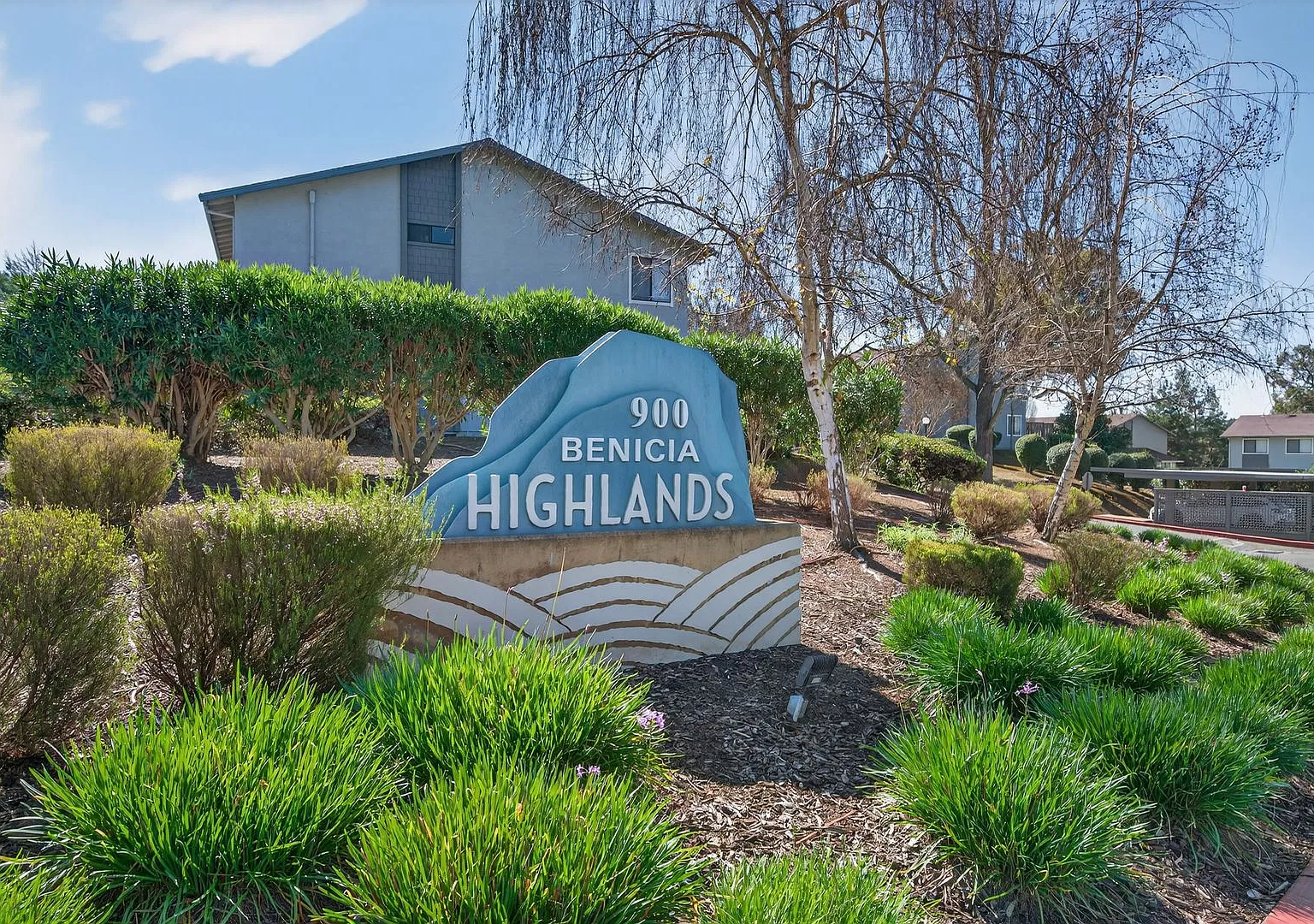 Upstairs 2 bedroom in Benicia Highlands HOA on Cambridge — Photo 1