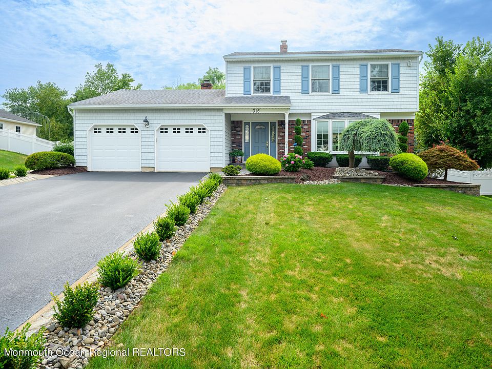 1st image of 315 Betsy Ross Drive