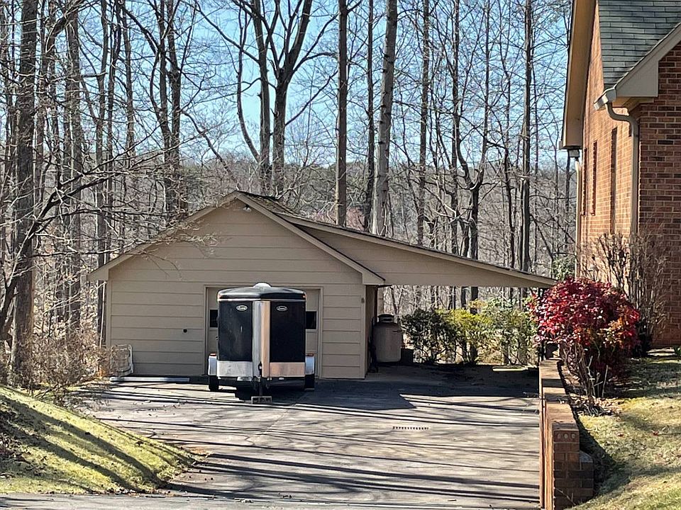 2nd image of 1754 Teague Ln
