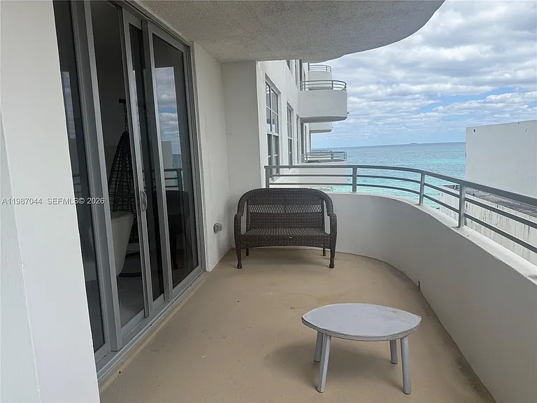 5555 Collins Ave #8R — Photo 12