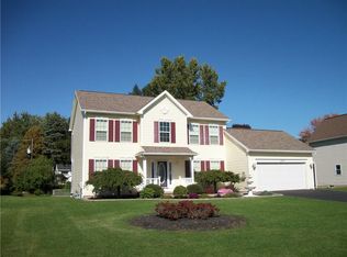 207 Knights Trl W, Rochester, NY 14624