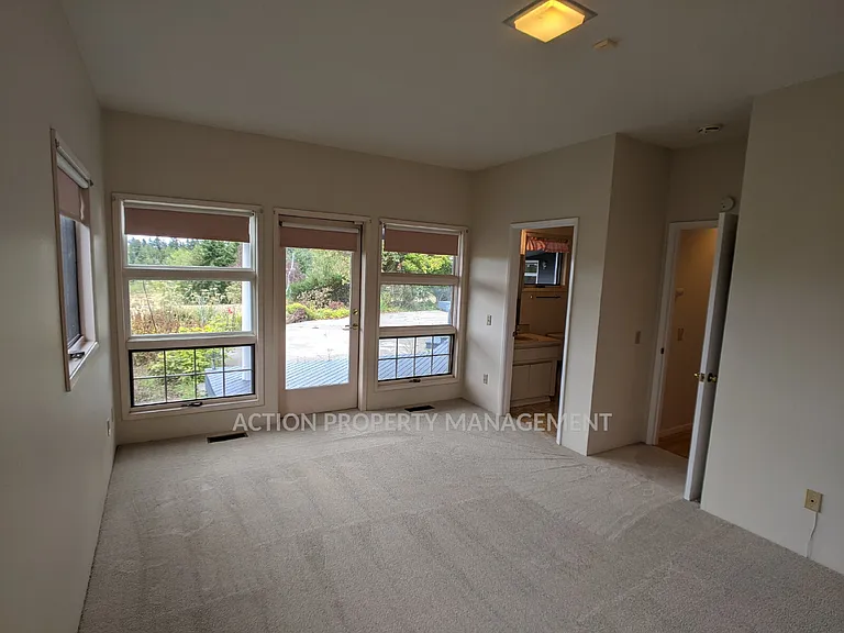 251 Old Schoolhouse Rd — Photo 38