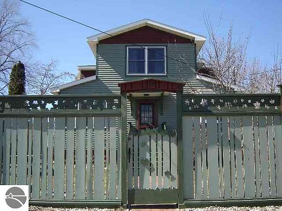 2nd image of 13 N Benzie Blvd