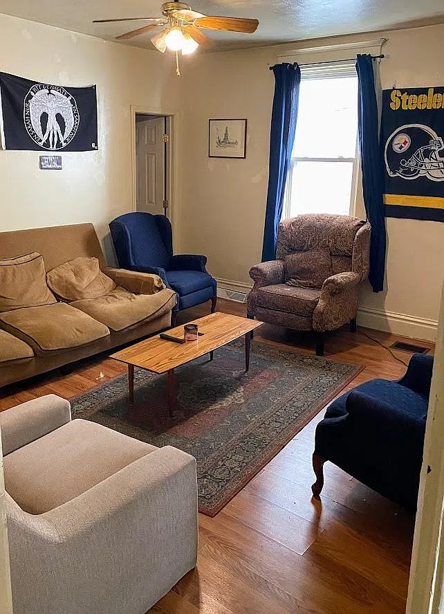 6 bed, 1662 sqft, $4,650 — Photo 3