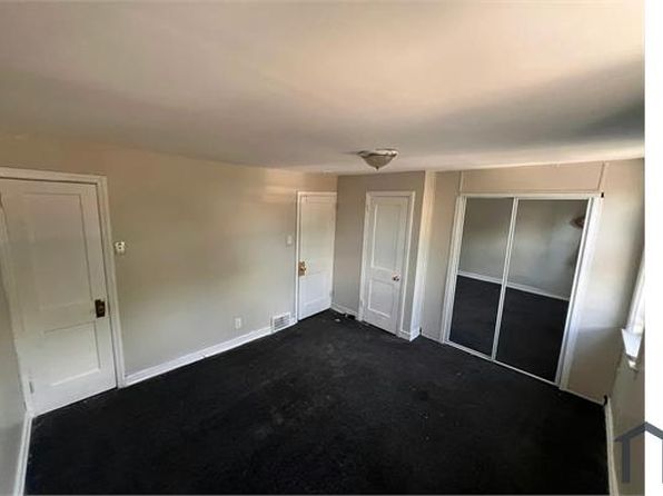 1028 S Merrimac Rd