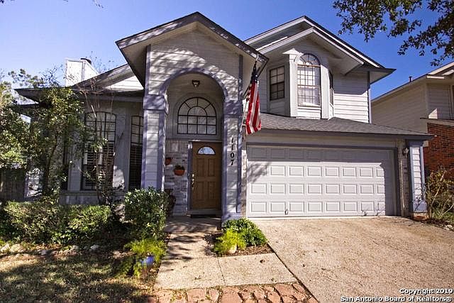 1st image of 1107 Oak Path