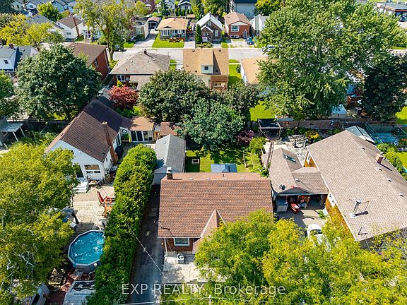 4th image of 61 Marmora St