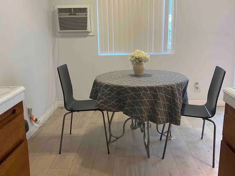 1228 S Saltair Ave #4 — Photo 15