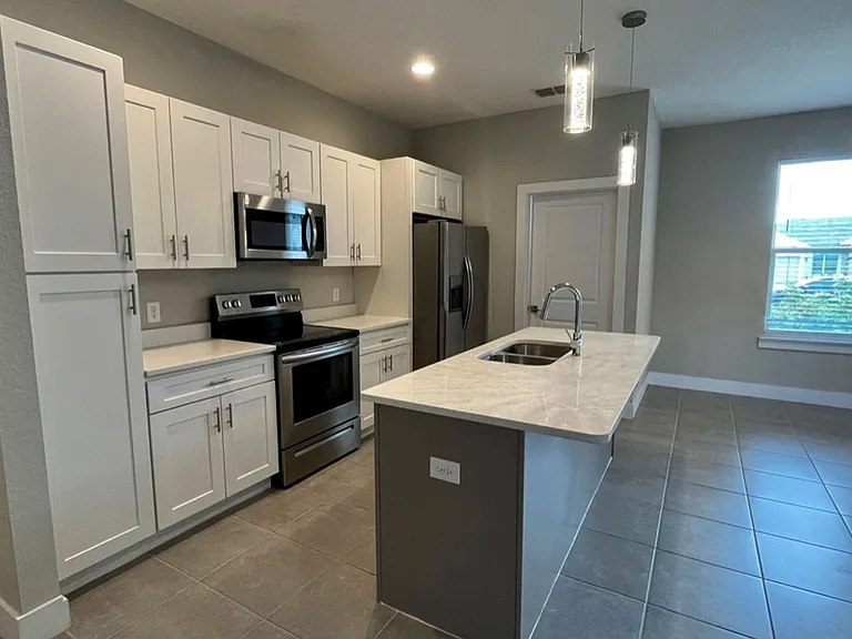 1157 Hudson Harbor Ln — Photo 6