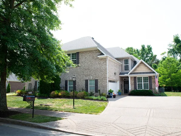 1228 Chickadee Cir, Hermitage, TN 37076