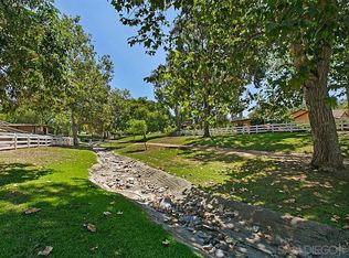 1054 Silver Stallion Dr, Vista, CA 92081