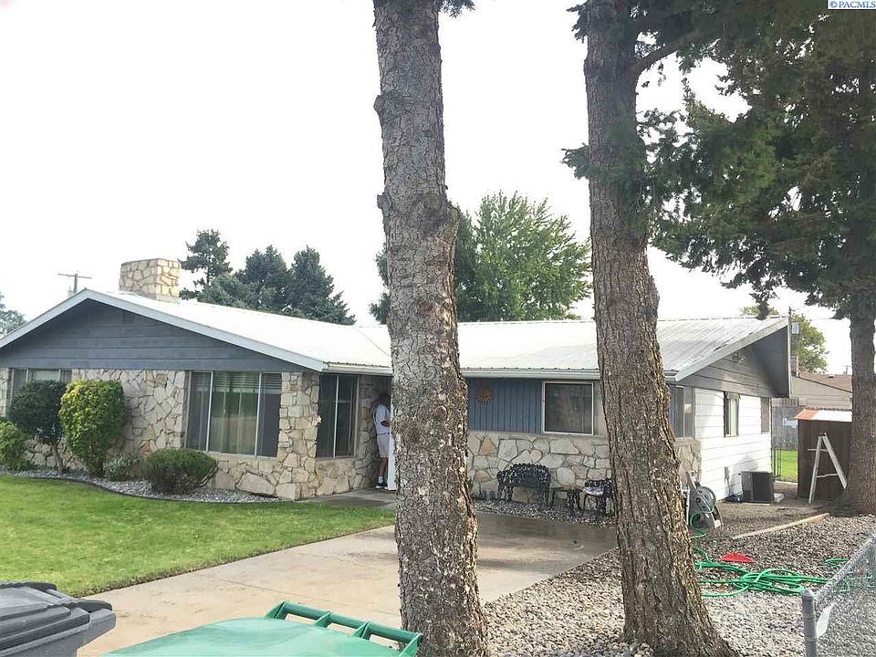 1st image of 2627/2629 W Deschutes Ave
