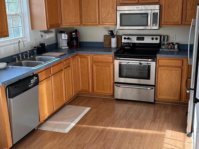 117 Hartford Ct — Photo 4