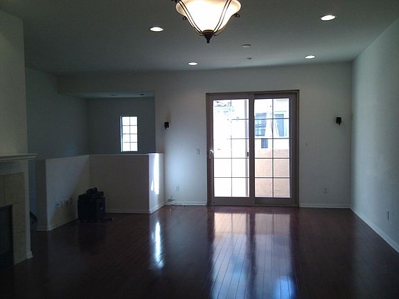 3rd image of 279 Marquette Ave