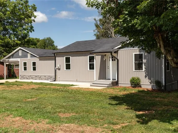 267 Gentry St, North Wilkesboro, NC 28659