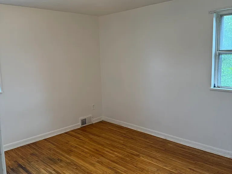 69 Newell Ave — Photo 5